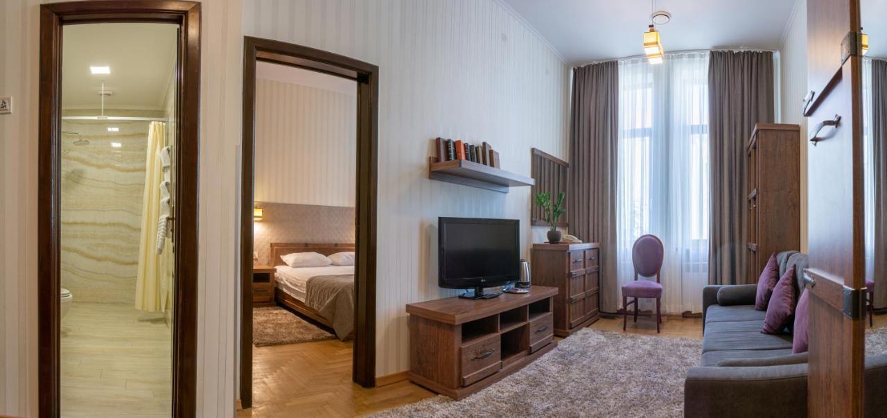 Hotel Star Mukaczewo Zewnętrze zdjęcie