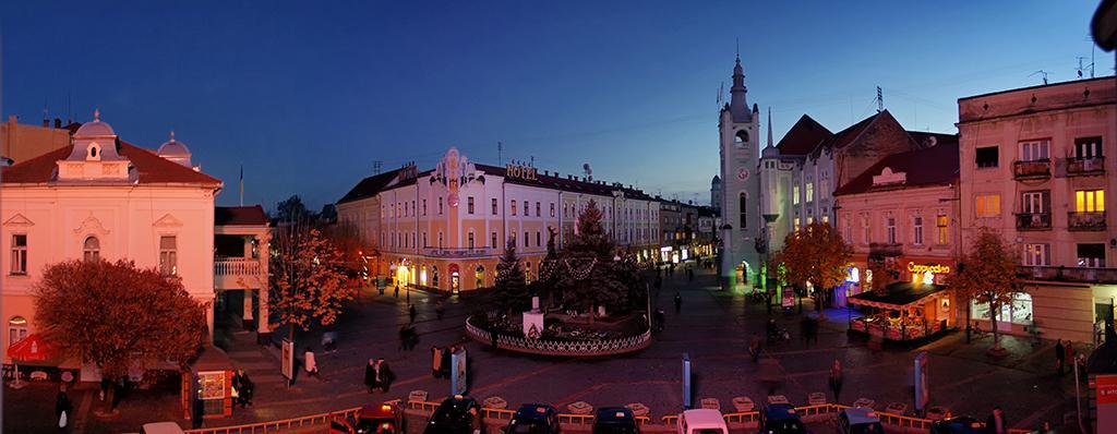 Hotel Star Mukaczewo Zewnętrze zdjęcie
