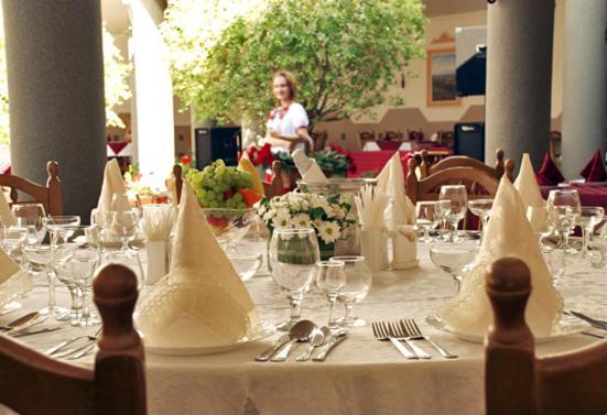 Hotel Star Mukaczewo Zewnętrze zdjęcie