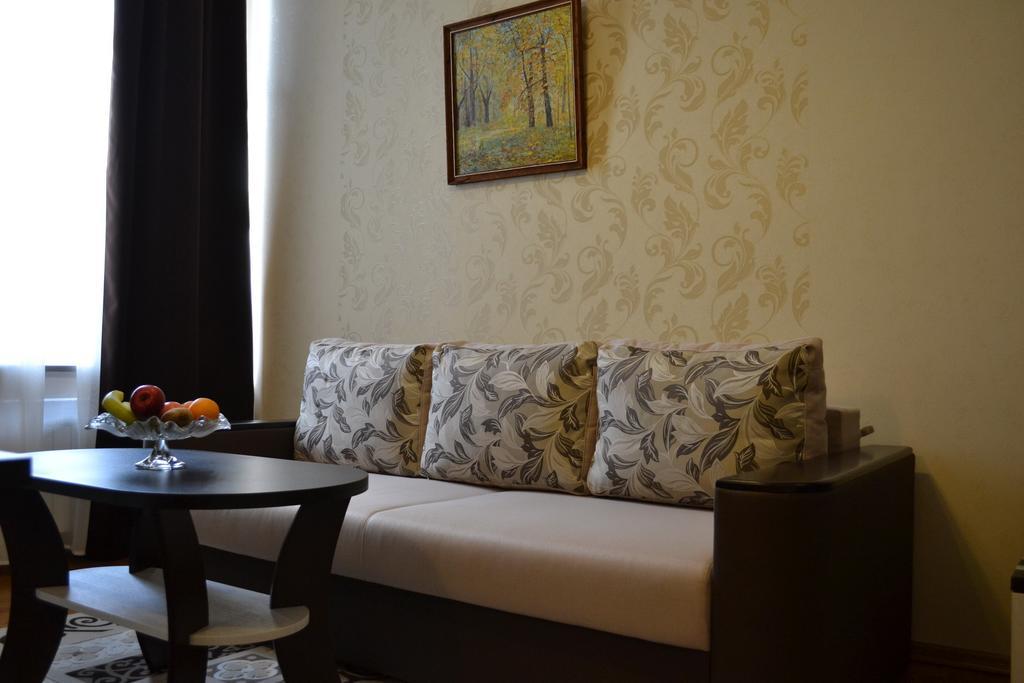Hotel Star Mukaczewo Zewnętrze zdjęcie