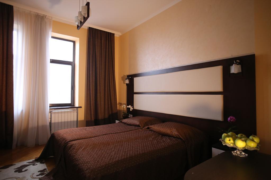 Hotel Star Mukaczewo Zewnętrze zdjęcie