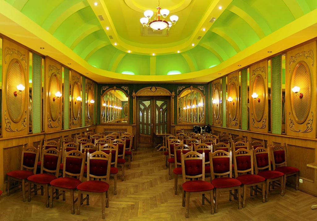 Hotel Star Mukaczewo Zewnętrze zdjęcie