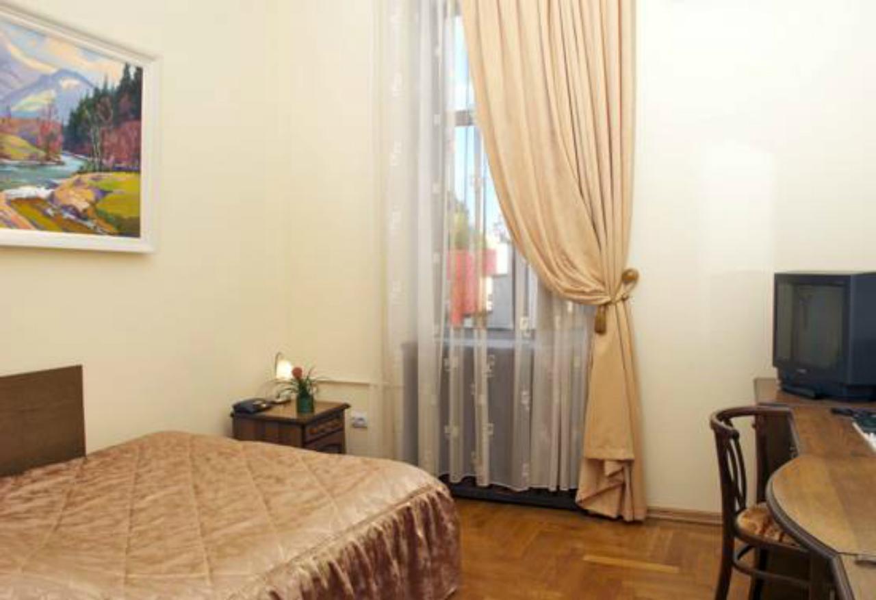 Hotel Star Mukaczewo Zewnętrze zdjęcie